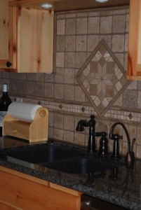 country-craftsman-tile-backsplash